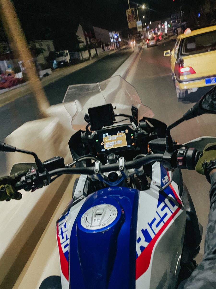 Today was rest day. Then a power-ride through Dakar at night.