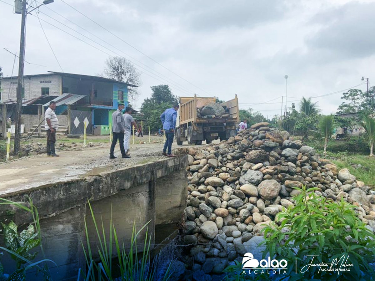 AlcaldiadeBalao's tweet photo. TRABAJO DE MEJORAMIENTO EN EL RECINTO SAN PEDRO La Alcaldía de Balao liderada por el Sr. Jonnatan Molina en coordinación con la Dirección de Obras Públicas; la tarde de ayer llevó a cabo una labor importante en el recinto San Pedro https://t.co/Y2cBHs5Rfp