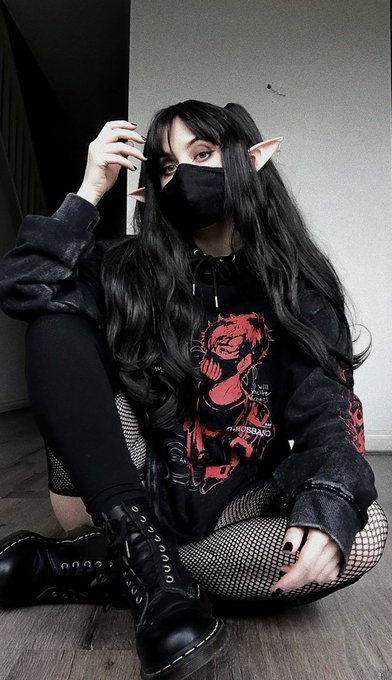 so comfy~so proud ( ꈍᴗꈍ)🖤 @Corpse_Husband https://t.co/bM0FutamDO<a class="tags" target="_blank" title="On Twitter" href="/?out=eyJ0eXAiOiJKV1QiLCJhbGciOiJIUzUxMiJ9.eyJpYXQiOjE3MTIxNzA3MDMsImlzcyI6InR3cG9ybnN0YXJzLmNvbSIsIm5iZiI6MTcxMjE3MDcwMywiZXhwIjoxNzQzNzA2NzAzLCJyZWRpcmVjdF91cmwiOiJodHRwczovL3R3aXR0ZXIuY29tL0NvcnBzZV9IdXNiYW5kIn0.c_MhOWMl4s0tI3-F5iADA6jwA7n0x7ar8rYfH8AB1RwuLclnmHqup7_LCO0seC3D1Gu_OgmR1pr8g2VCsG-2EQ">@Corpse_Husband</a>