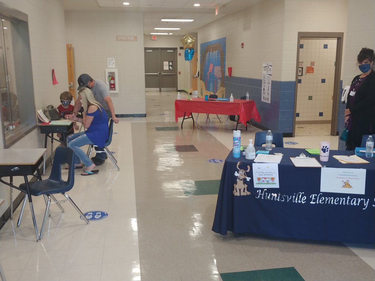 Great first night for 2021-2022 Kindergarten Registration.  #futurehounds, #huntsvillehoundsrock, <a href="/RCS_NC/">Rockingham County Schools</a> <a href="/dedrington/">Donna Edrington</a>