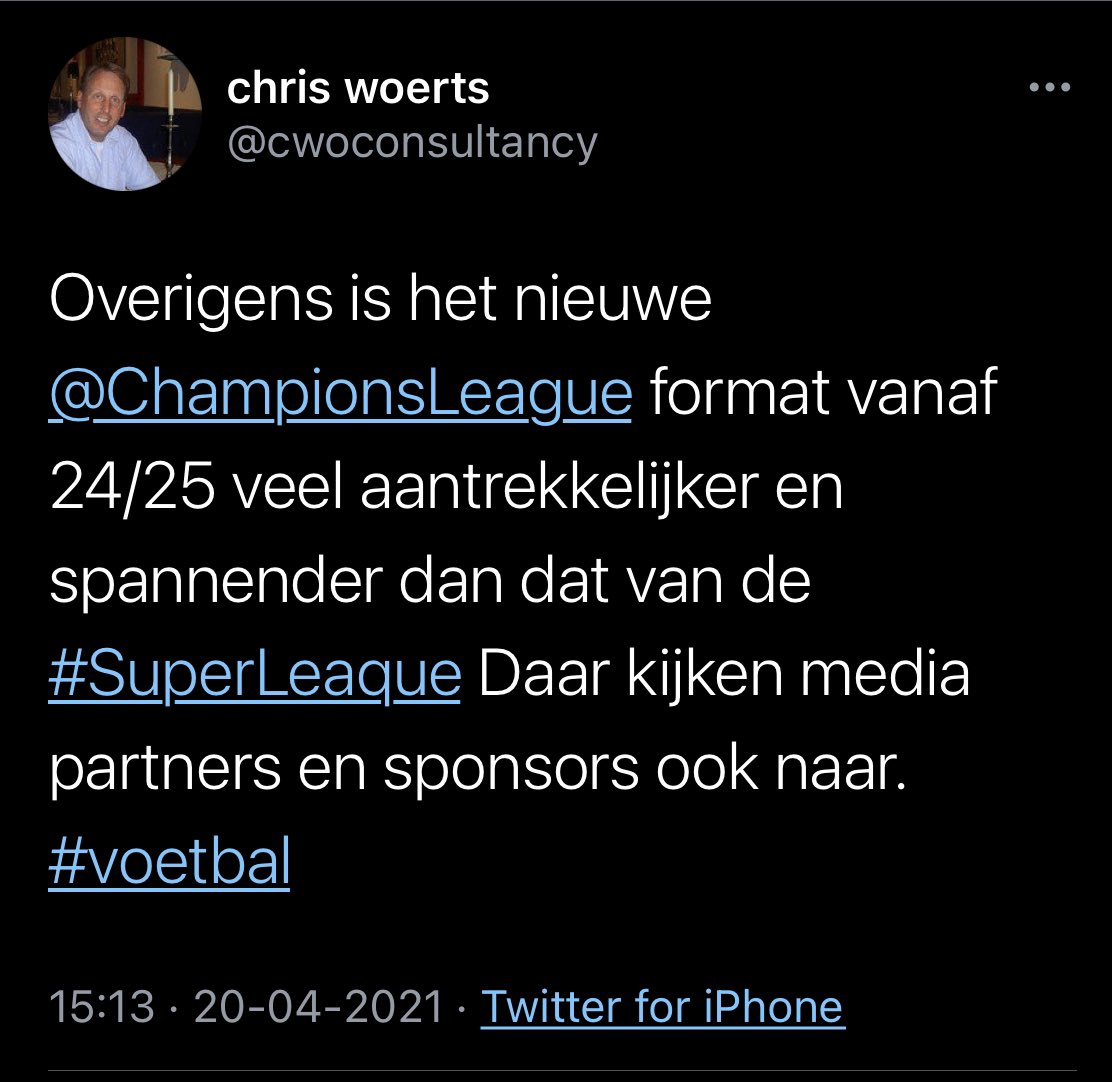Dit is Chris.

Chris trekt nog even snel zijn keutel in als hij ziet dat de kaarten opeens heel anders liggen.
