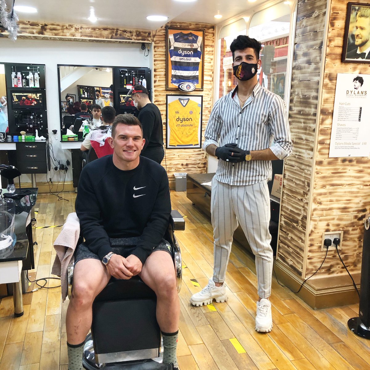 DylansModaBath's tweet image. Was great to see @Ben_spencer9 you in salon after a big victory over the weekend mate🙌🏻
🔵⚫️⚪️@BathRugby