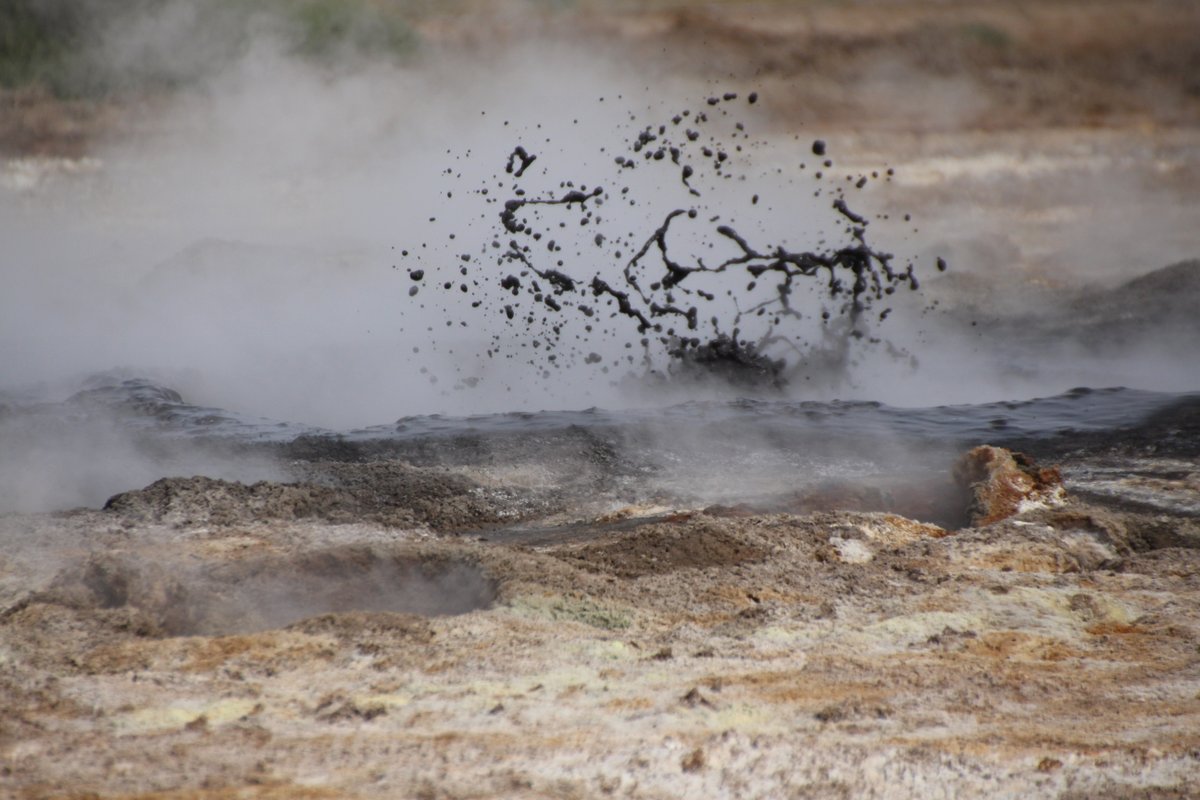 USGS Volcanoes🌋 on Twitter "All volcanoes in California have been at