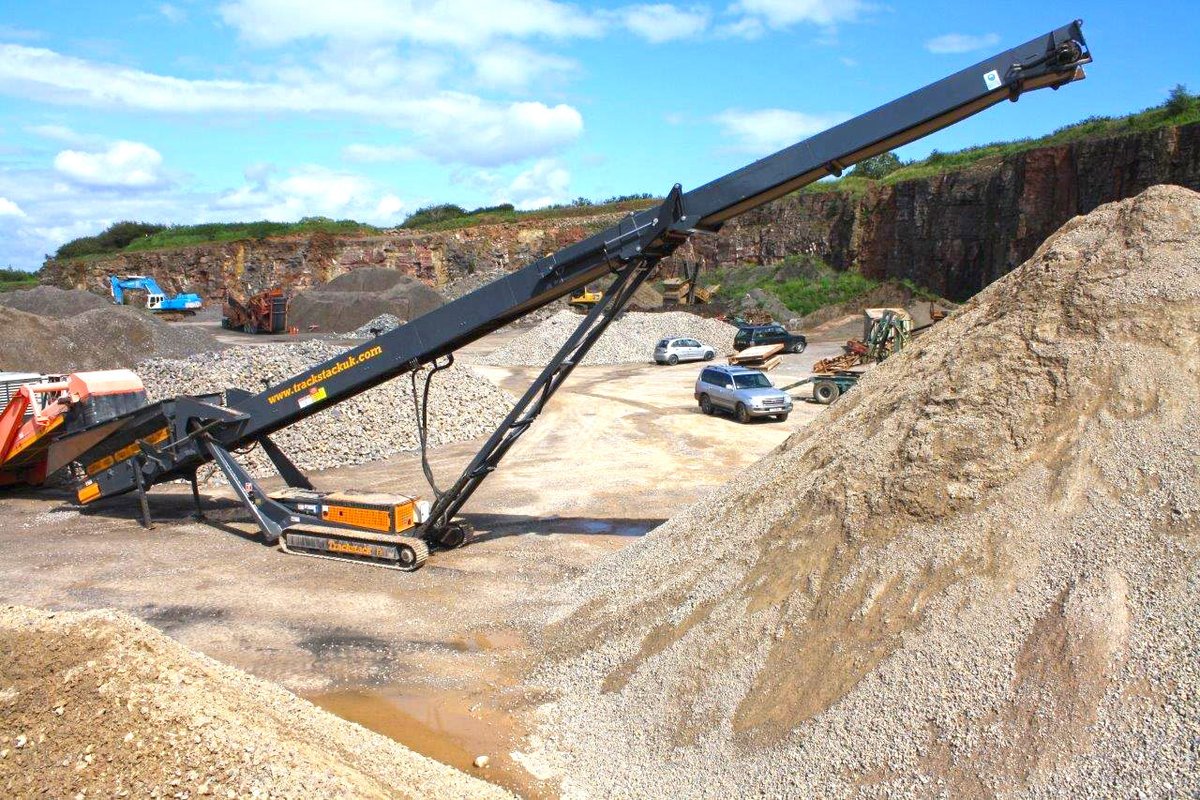 dismet1's tweet image. El transportador sobre orugas #Trackstack 8042T brindar la capacidad de manipular materiales a granel de manera eficiente 💯. mailchi.mp/dismet/transpo…
📩 info@dismet.com 📲 (+57) 315-487-3481
#equipopesado #maquinariapesada #alquilerdemaquinaria #transport