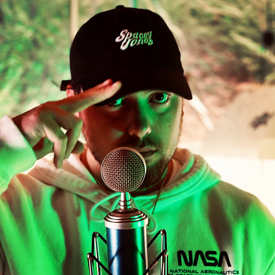 Y’all didn’t think I’d only drop a song in #420 did you?....

New video #SmokeGouda dropping at 4:20pm EST 💨