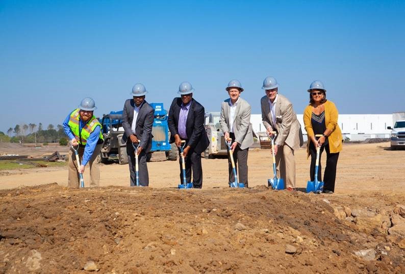 sme_engineering's tweet photo. Ground has been broken on the 405,000 sq. ft. Allied Air Enterprises manufacturing and storage warehouse in Orangeburg, SC! The $35.7 million facility will be one of the largest recently constructed in the county. Read more: https://t.co/6qDUAUBePp #BuiltforVersatility https://t.co/ft3QioxRlx
