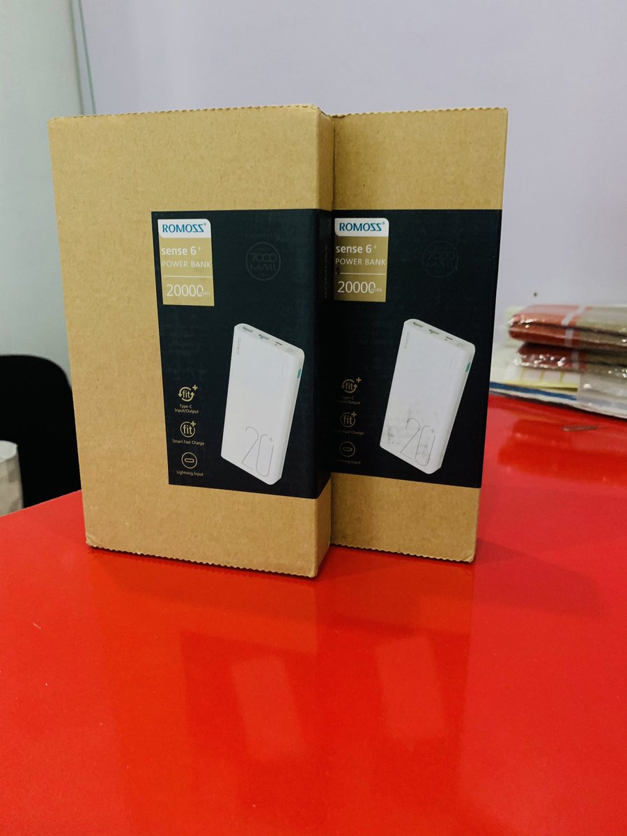 TechrapyStore's tweet photo. @Nwaakaego @a__vanita We’ve got you covered ✊🏽

And yep, 30,000mAh is available as well. Cheers https://t.co/WgbfSGxkLc