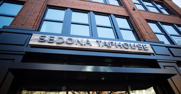 RestaurantNews1's tweet photo. Sedona Taphouse Opens 15th Store Location in #WestChester, PA
#RestaurantNews  https://t.co/15d4eaUGJk https://t.co/99tWRRnUbm