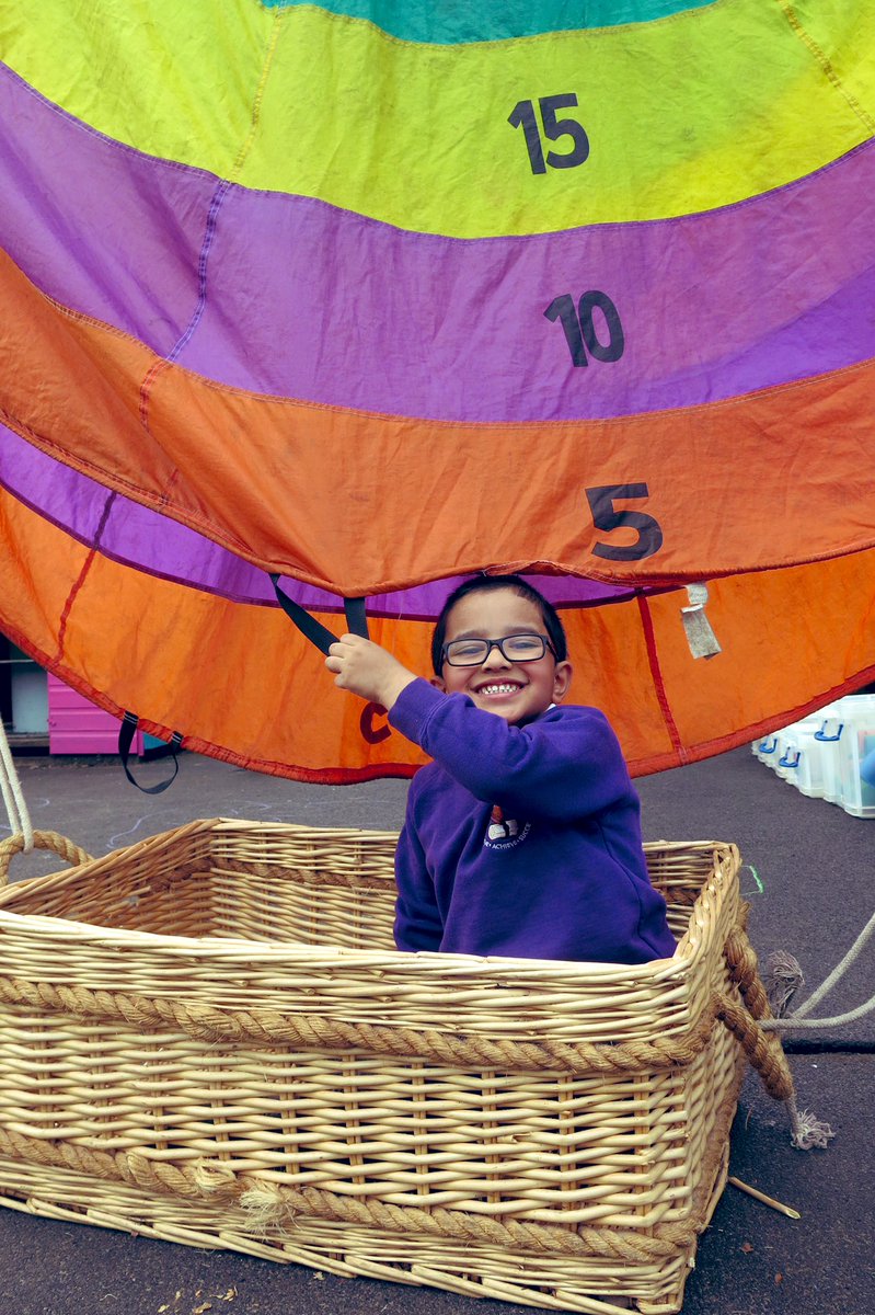 misssmythe_HT's tweet photo. We are so excited for @Richmond_HT ‘Digital Liftoff Day’ on Friday. We are already thinking of all the places we can go if we really DREAM BIG! Today we dreamt of being an astronaut and going to the moon. 🚀🌈💜 #EYFS #EarlyYears #DigitalLiftOff #DreamBig https://t.co/DdvfvlyERY