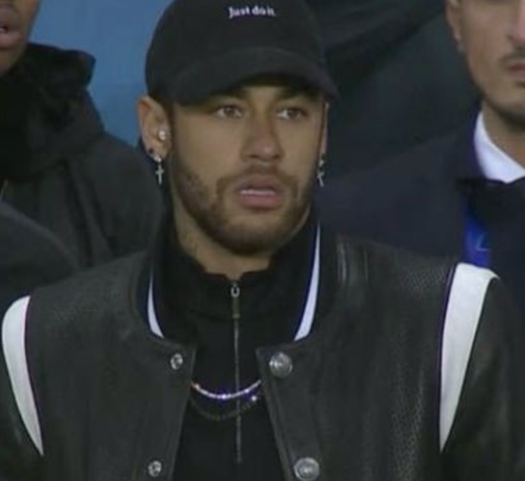 BleacherReport's tweet photo. Sunday night: 12 teams join European Super League 

Tuesday afternoon: Super League begins to fall apart @brfootball

Watching the whole saga unfold: https://t.co/HE4FuK9AN3