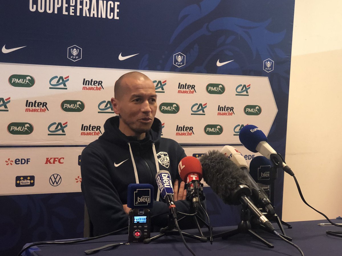 JulienBalidas's tweet photo. « C’est un rêve éveillé. Ceux qui vont bosser demain à 6h vont y aller en chantant » dit le coach de @GfaRumilly Fatsah Amghar #GFATFC https://t.co/T4eGJUCBlR