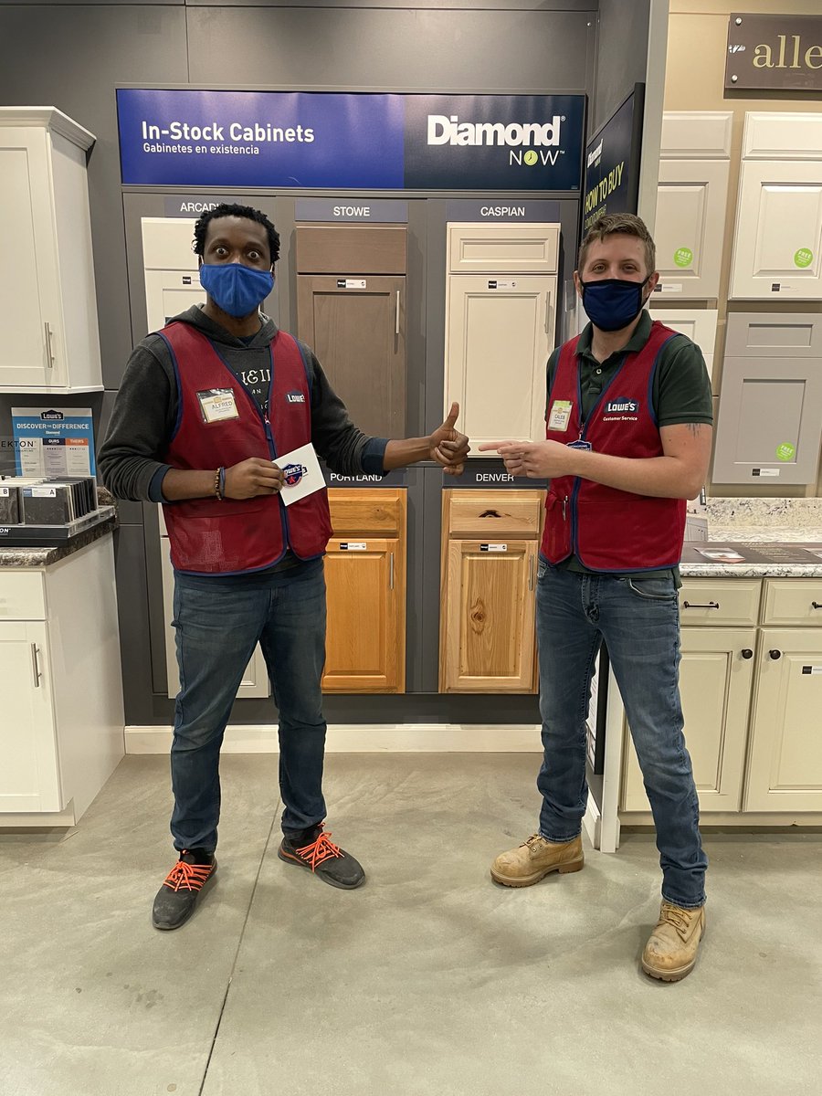 CalebGaudette's tweet photo. Recognized Jean at today’s spotlight for crushing credit this week! He came out the week with 11 aps! Keep on grinding for more! #OneTeamOneDream #Team1198 #specialitytuesday https://t.co/C5A3UkdOXM