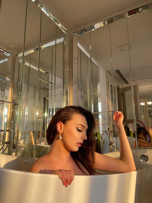 Come give me a romantic bath🥺🛁❤️ https://t.co/W1q9EVKjBn https://t.co/yBXOZ8oD1U<a href="/tag/onlyfans"class="tags"><span>#onlyfans</span></a>