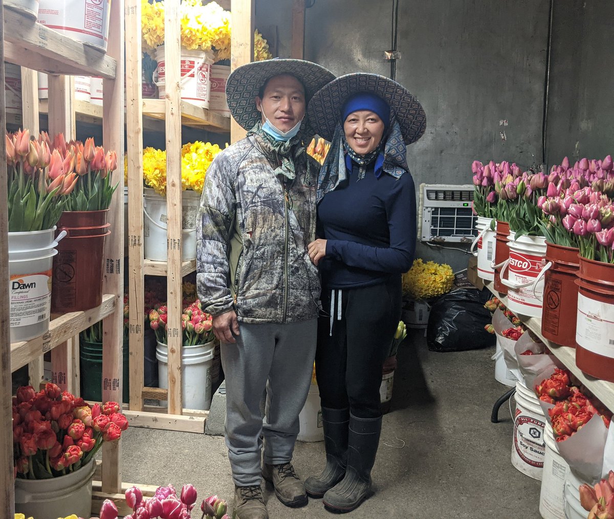 pike_place's tweet photo. We were in Monroe, Wa. today visiting Chue and Bao from Ia's Farm. Find them Friday, Saturday, and Sunday at Pike Place Market.
#PikePlaceMarket
#SupportFarm https://t.co/BKmayIAu5z