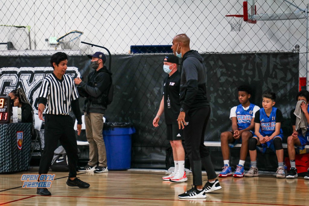 OpenGymPremier's tweet photo. The intensity and passion our coaches bring to every game is unmatched. #OGPFamily #Ballislife @MrBucketsOGP @mattmazarei @Grassroots365 https://t.co/DDmXkkym3n