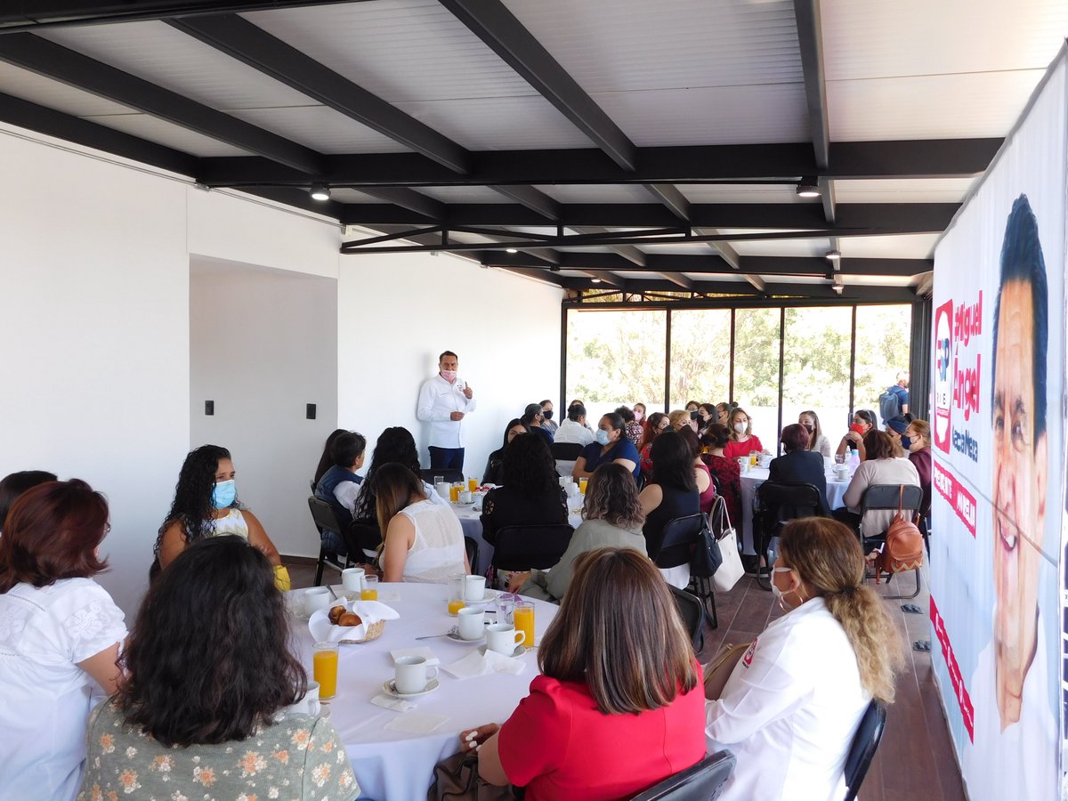 Miguel_GarMeza's tweet photo. 🚺 ¡Vamos a empoderar a las mujeres en el tema de #CulturaCiudadana! 🚺

Durante la reunión con las integrantes de la #RedDeMujeresProgresistas tocamos un tema de gran importancia, la seguridad de todas ustedes. 👮🏻‍♀️❤️

#OrgulloProgresista
#CercaDeTi
#RSPMorelia
#ProfeMeza https://t.co/38LbricLQ7