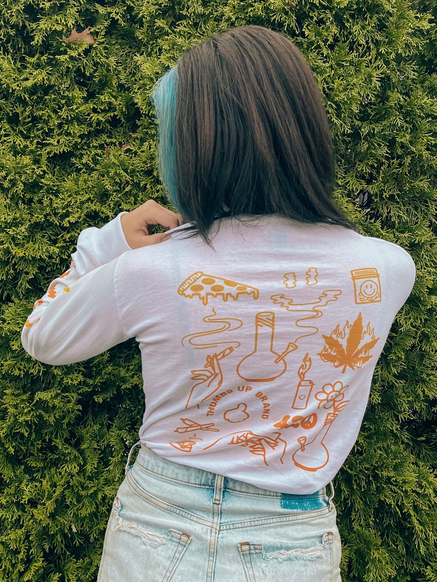 Happy weed day pals, I designed these limited edition 420 shirts and posters for Thumbs Up with all proceeds going to <a href="/CannabisAmnesty/">Cannabis Amnesty</a>! 🌿

Available here:
thumbsupbrand.com/artist-collab-…