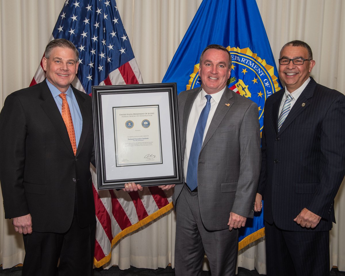 FBITampa's tweet photo. Congratulations to LE partner @OrlandoPolice Chief Orlando Rolon on completing #FBI National Executive Institute program. Known as the crown jewel of the FBI's LE executive training, NEI offers programs on topics such as ethics &amp; integrity and social trends affecting policing. https://t.co/kujv4TlHKb