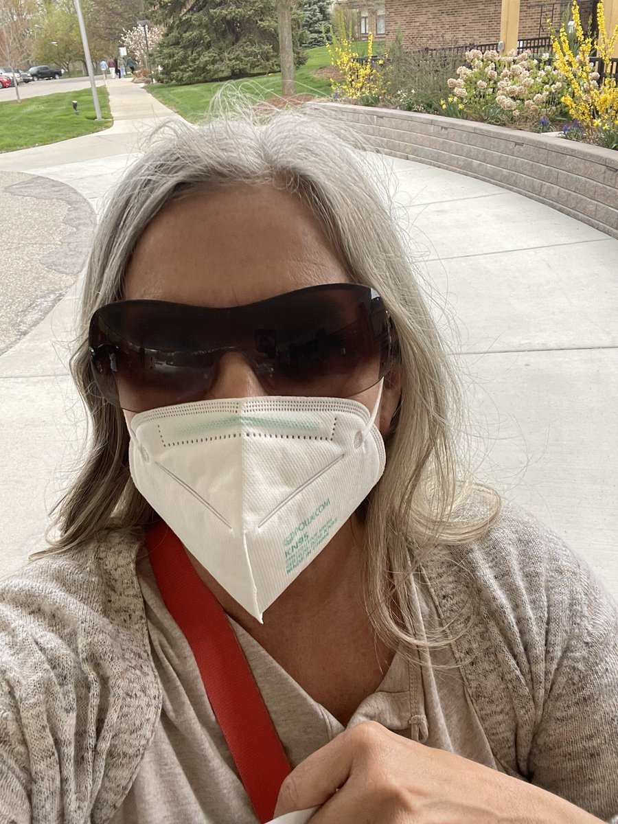 busy_bettyllc's tweet photo. Busy Betty is delivering hot lunch to our seniors and providing Transportation for their necessary medical appointments 🖤 Busy Betty picks up where you leave off! #busybettyllc #transportation #transportationservice #errands #shopping #errandsandshopping #personalassistant https://t.co/2Jru8tYk4x