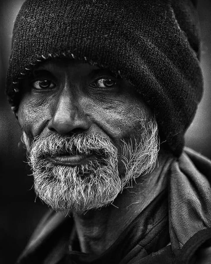 جاهلٌ مؤدبٌ خير من متعلمٍ وقح ..