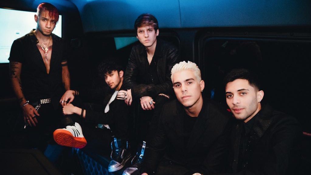 cncovina_azul's tweet photo. 🦋 DÍA 2 (20-04-21) 🦋

votos para @CNCOmusic en viña del mar de: @Valeriaestef5 https://t.co/DVBElivVY6