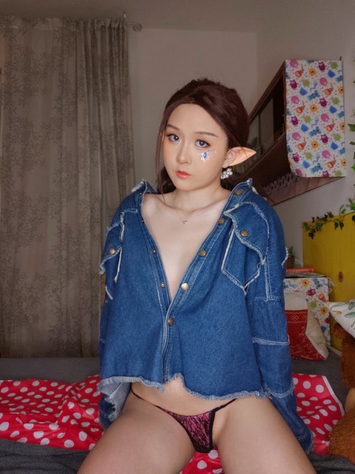 I'm Live on Chaturbate now link in the comments #camgirl #aliensarereal #alienslivematter #asiangirls<a href="/tag/camgirl"class="tags"><span>#camgirl</span></a><a href="/tag/asiangirls"class="tags"><span>#asiangirls</span></a><a href="/tag/asianchicks"class="tags"><span>#asianchicks</span></a><a href="/tag/aliensarereal"class="tags"><span>#aliensarereal</span></a>