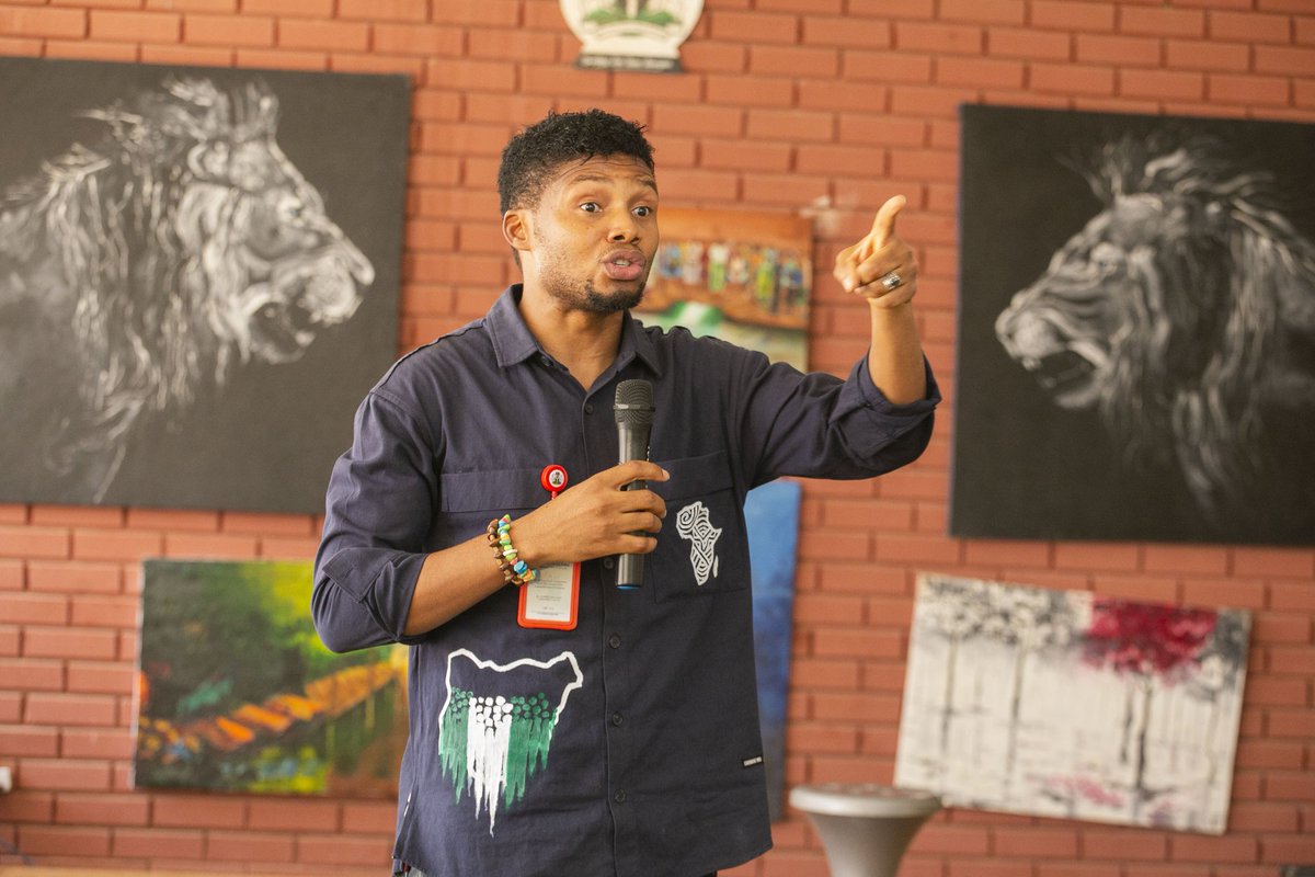 AfricanFilmInst's tweet photo. At the World Creativity and Innovation week Our massage for Empowering African students through Creativity was delivered in a Lecture! #WICW #TerryJerryAwase #AfricanFilmInstitute #popci #adoocam #Youthmakingimpact #iacc # https://t.co/zyP09LOknc