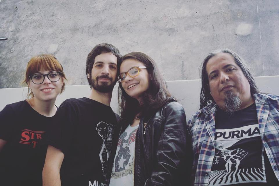 NoEstamosSordos (@noestamossordos) on Twitter photo #Volvemos
Aunque usted no lo crea, hoy este equipazo del amor vuelve para hacer #NoEstamosSordos, Sexta Temporada.
⏰A las 19hs
📻 por <a href="/fmboedo/">FM Boedo</a> (fmboedo.com.ar)
Participan:
👑@lailamason_
🎙️<a href="/santiabregu/">Santiago Abregú</a>
💃<a href="/FloraBarbs/">F🇦🇷</a>
💿<a href="/NestorJanez/">NestorJañez</a>
📽️<a href="/robespejook/">Robby one kenobi</a>
🎚️@_maxc0r_ #Volvemos
Aunque usted no lo crea, hoy este equipazo del amor vuelve para hacer #NoEstamosSordos, Sexta Temporada.
⏰A las 19hs
📻 por <a href="/fmboedo/">FM Boedo</a> (fmboedo.com.ar)
Participan:
👑@lailamason_
🎙️<a href="/santiabregu/">Santiago Abregú</a>
💃<a href="/FloraBarbs/">F🇦🇷</a>
💿<a href="/NestorJanez/">NestorJañez</a>
📽️<a href="/robespejook/">Robby one kenobi</a>
🎚️@_maxc0r_