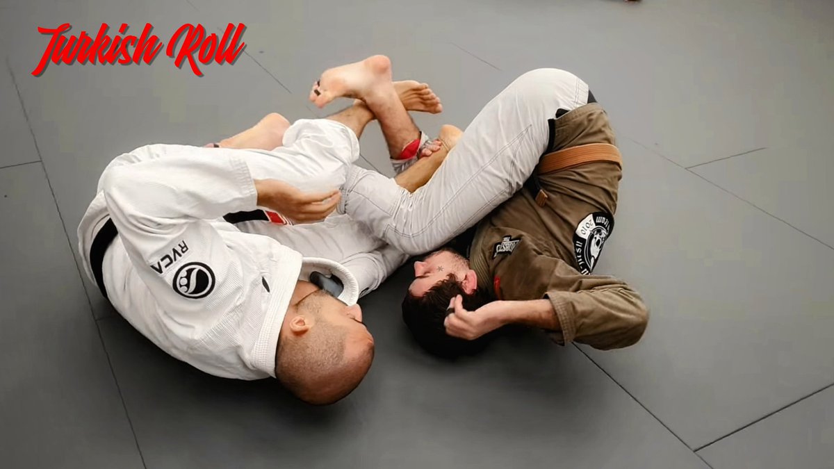 BurakCorvo's tweet photo. Rus arkadaşım Vladimir ile biraz satranç 🥋☠️🙃
https://t.co/5pjbR5ieeW #turkishroll #bjj #mma #bjjistanbul @CorvosCombat https://t.co/TjNJoySv5f