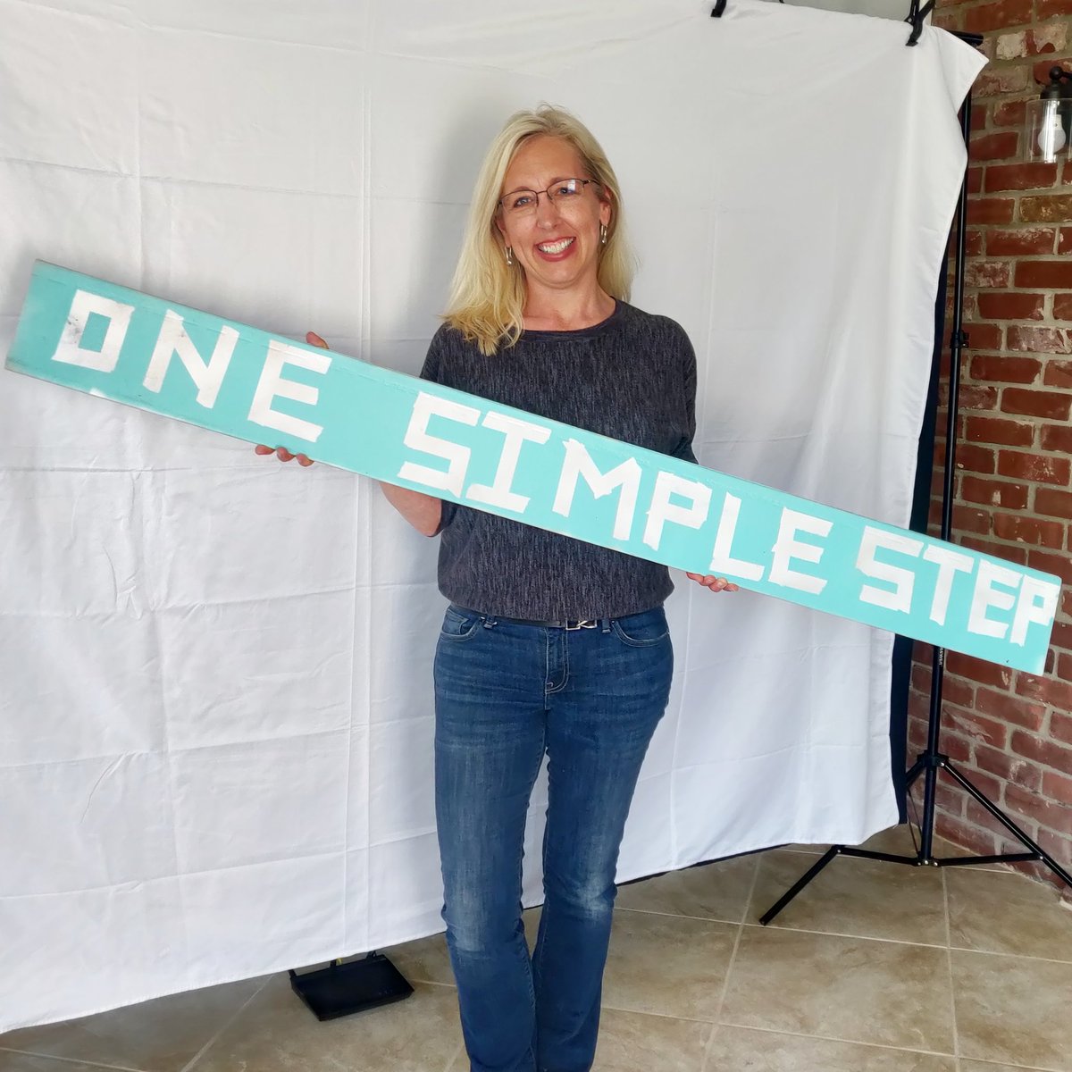 SimpleToday's tweet photo. Don't aim for perfection on your health journey, but #liveintentionally! What's your #onesimplesteptoday? #WomensHealth https://t.co/I9RHonsXVh