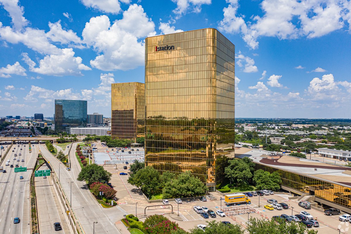 Exclusive from <a href="/ByCCarlisle/">Candace Carlisle</a> 
Partnership Teams Up To Buy Iconic Gold-Clad Towers in Dallas costar.com/article/962747…