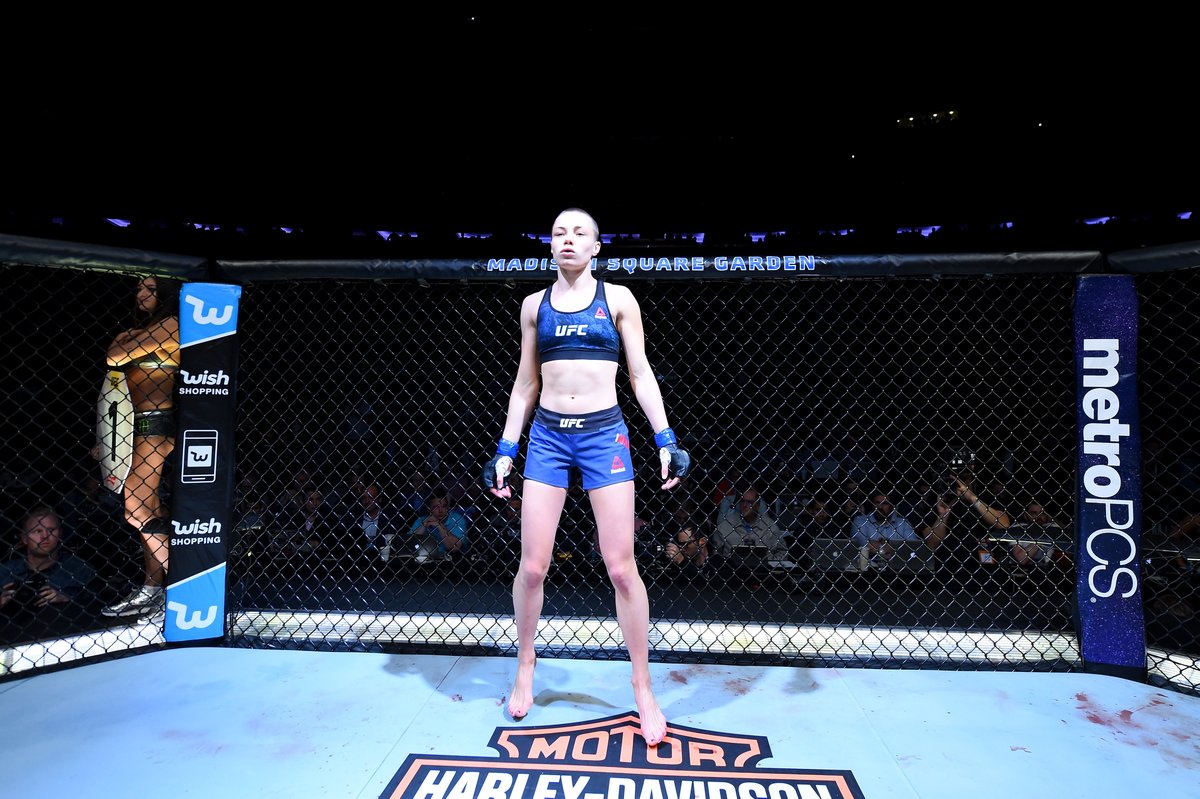 ufc's tweet photo. Time to re-enter the bright lights 🌹 @RoseNamajunas #UFC261 https://t.co/jnJMGnzxvg