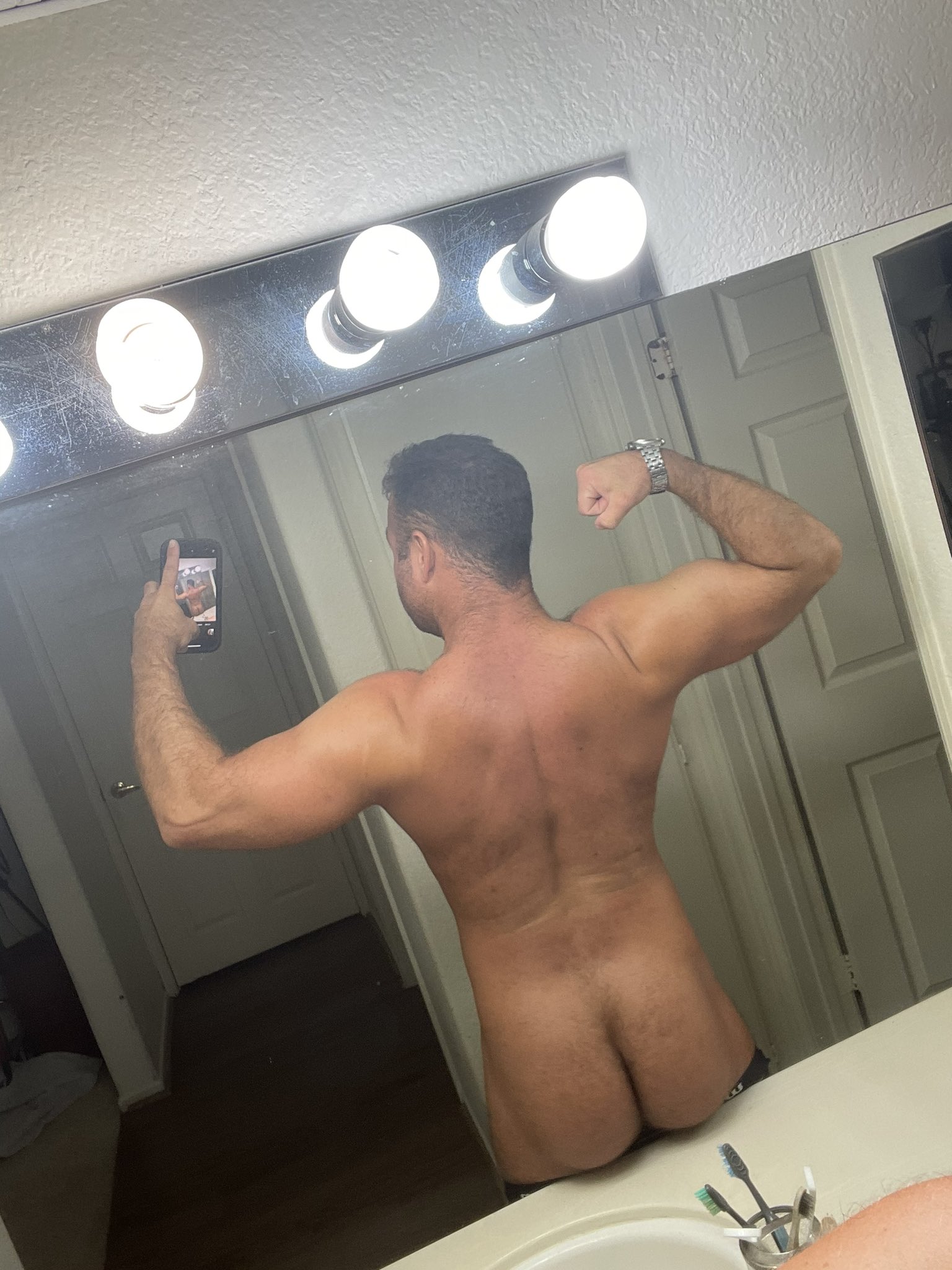 TW Pornstars - Chad White. Twitter. I have a chick butt 😅. 8:54 PM - 20  Apr 2021
