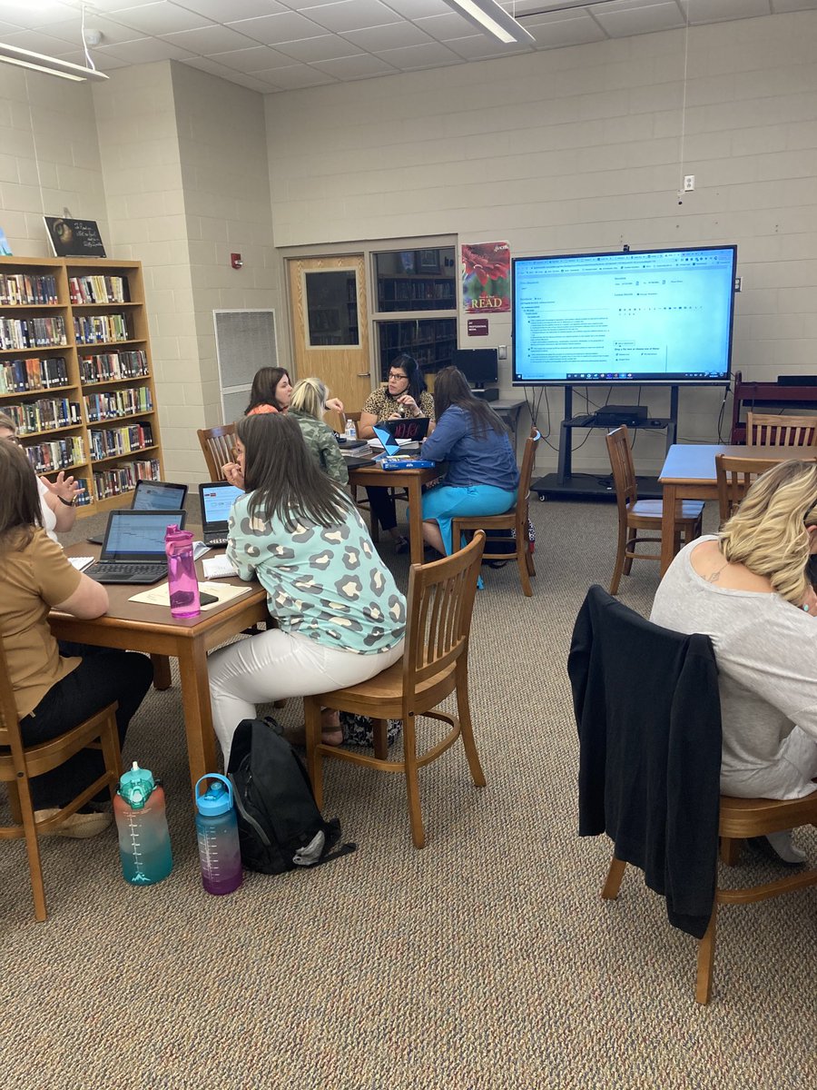 Spadarop's tweet photo. β¦@EMSWildcatsβ© β¦@96HSWildcatsβ© Teachers already planning curriculum maps and Pacing Guides for 21-22! #2Talented https://t.co/8LurEJ8yCs