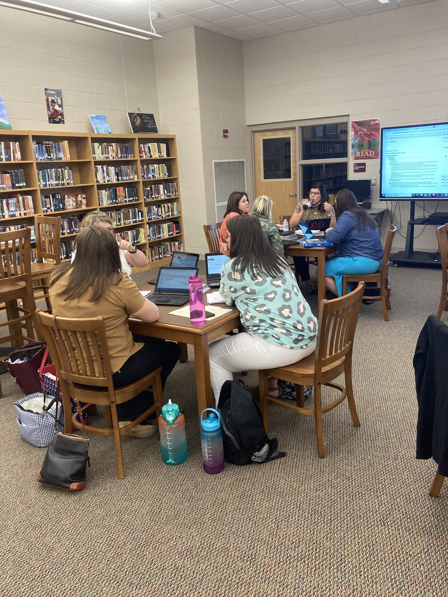 Spadarop's tweet photo. β¦@EMSWildcatsβ© β¦@96HSWildcatsβ© Teachers already planning curriculum maps and Pacing Guides for 21-22! #2Talented https://t.co/8LurEJ8yCs