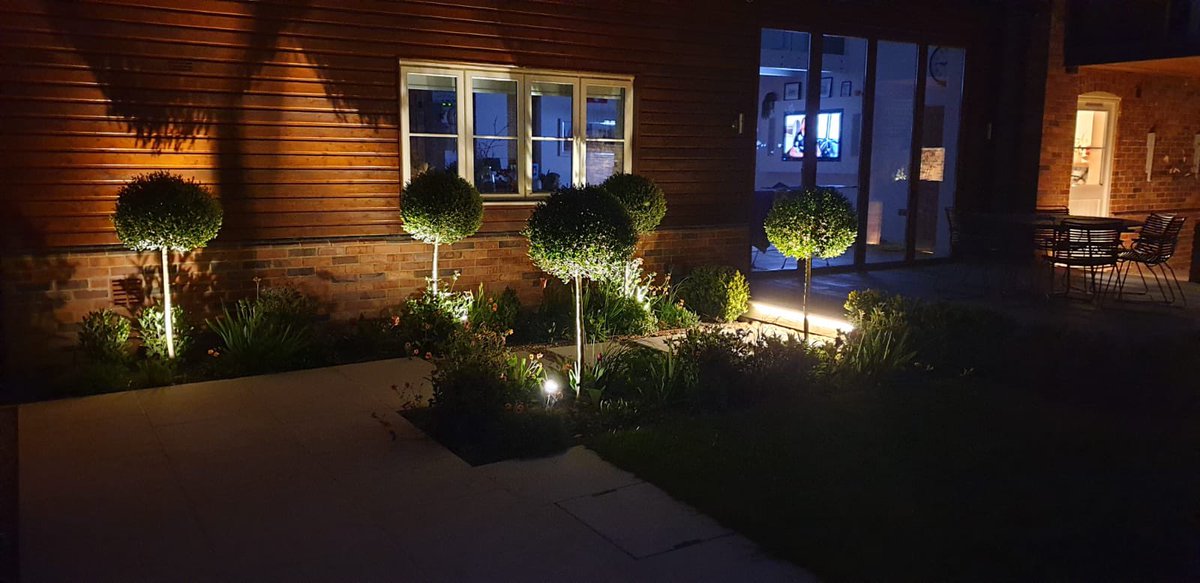 Nice bit of <a href="/collingwoodLED/">Collingwood Lighting</a> outside spike lighting with <a href="/AuraledLighting/">AURALED™ Lighting</a> tape all contolled with existing <a href="/ModeLighting/">Mode Lighting</a> system #gardenlighting #LED #smartlighting <a href="/proelectrician/">Professional Electrician & Installer</a> <a href="/officialNICEIC/">NICEIC</a>