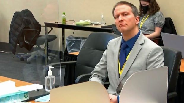cbcnewsbc's tweet photo. BREAKING NEWS: Derek Chauvin found guilty on all 3 counts in killing of George Floyd. Ex-police officer guilty of 2nd-degree murder, guilty of 3rd-degree murder, guilty of 2nd-degree manslaughter.
https://t.co/AaioDYQkXH https://t.co/k46j88OfKL