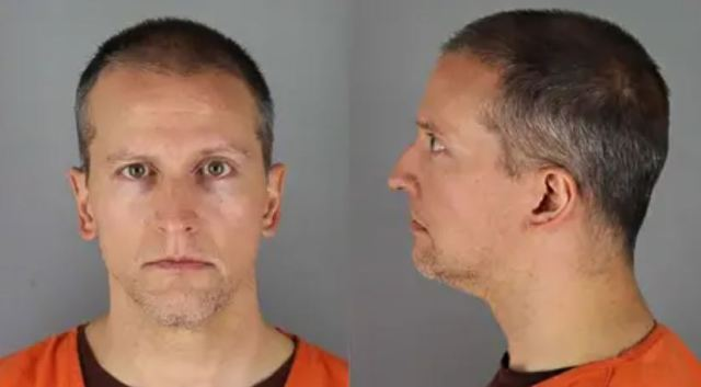 tcsnoticias's tweet photo. #ÚltimaHora 
Derek Chauvin, ex oficial de policía de Minneapolis es declarado culpable de todos los cargos por la muerte de George Floyd. https://t.co/EFByC1rlmD