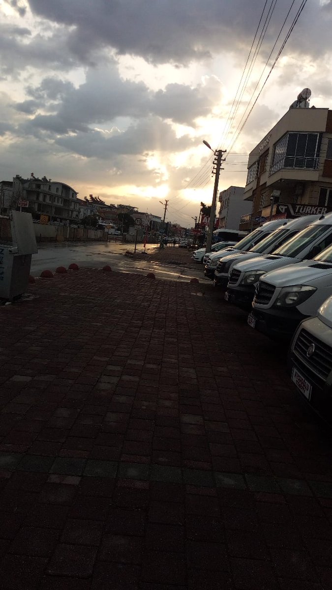 Unvrx1's tweet photo. Evet, iyileşmeyecek bir yara aldım.
#iyigeceler https://t.co/xKCF2aQBoZ