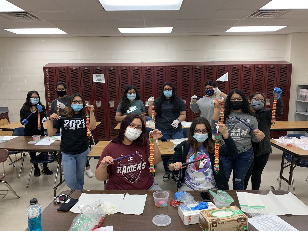 Raider_SportMed's tweet photo. Today Raider Sports Medicine participated in this spine activity for our βSBISD Student Athletic Trainer Challenge Weekβ Harry Potter style!! Weβve got your back!
@sbisdathletics #SBISDstudentATworkshop #SeparateButTogether @northbrookhigh https://t.co/Ow50HtKxNz