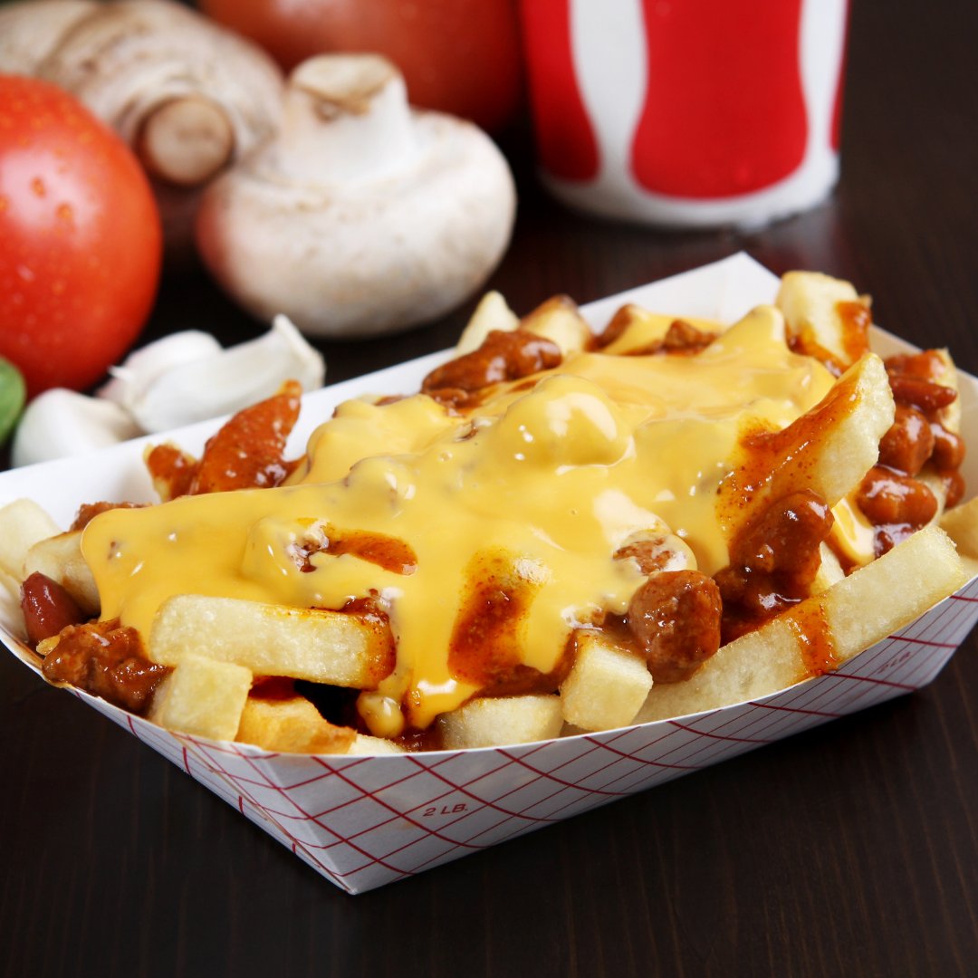 Getting cheesy sometimes definitely works especially when it's #NationalCheddarFriesDay.

We guess the snack for today's evening is already sorted😉