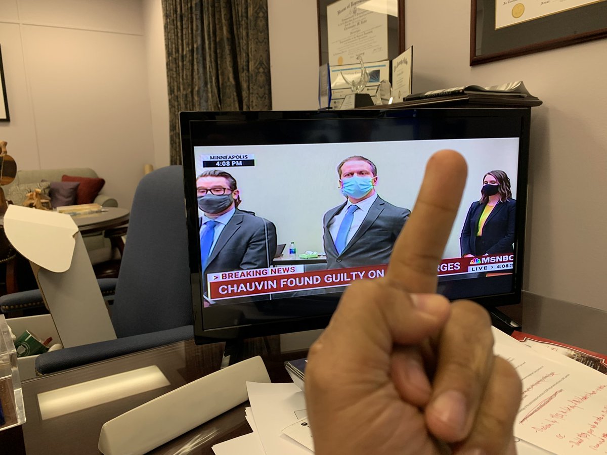 RepRabb's tweet image. This Verdict is not real #justice; it is an anomaly amid centuries of police terror.

No more talk of bad or good apples; it’s about acknowledging the toxic barrel that is modern policing. Instead, we must build a new vessel that centers on community safety &amp;amp; restorative justice.