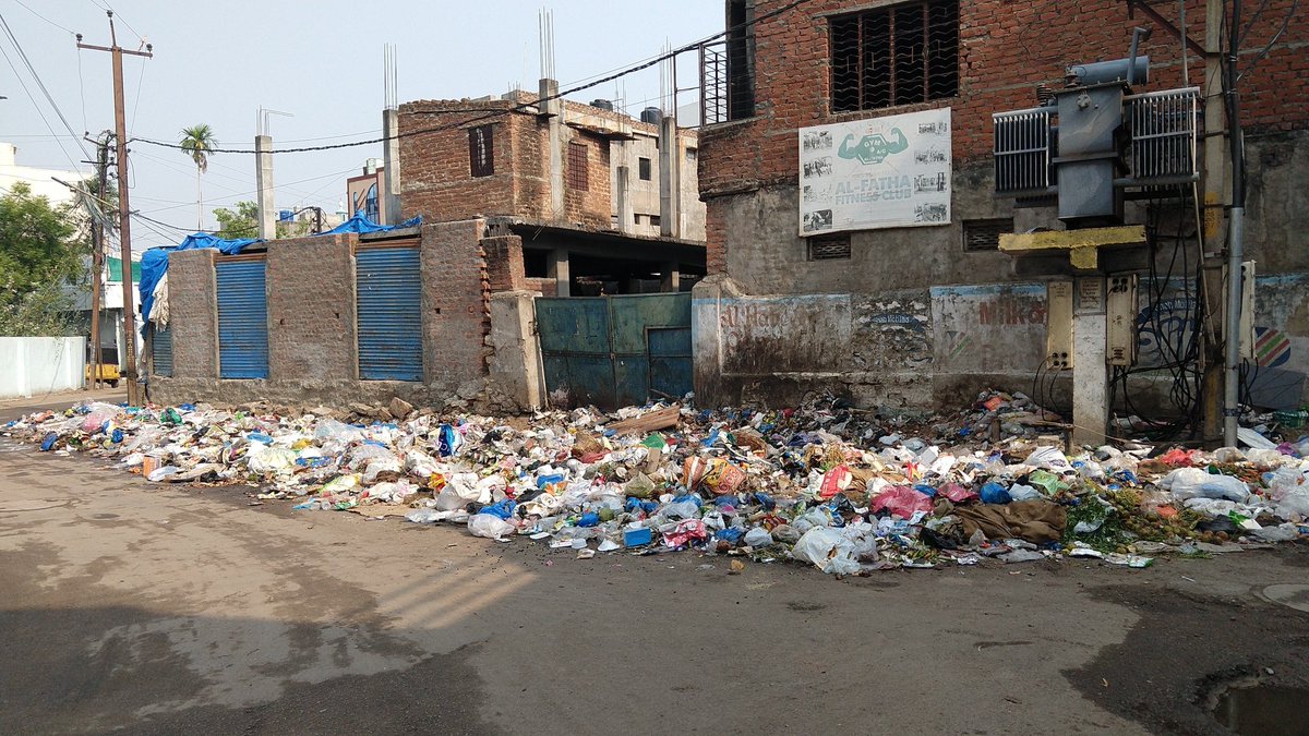 najeebhyd's tweet photo. @ZC_Charminar @CommissionrGHMC @GHMCOnline @mohdmoazamkhan Request for instructions to local GHMC team for daily cleaning, bleaching powder sprinkle &amp; mosquito fogging, opposite Kamatipura police station (HYD old city).

CC: @GadwalvijayaTRS @asadowaisi @arvindkumar_ias @KTRTRS https://t.co/U0WhlILyOl