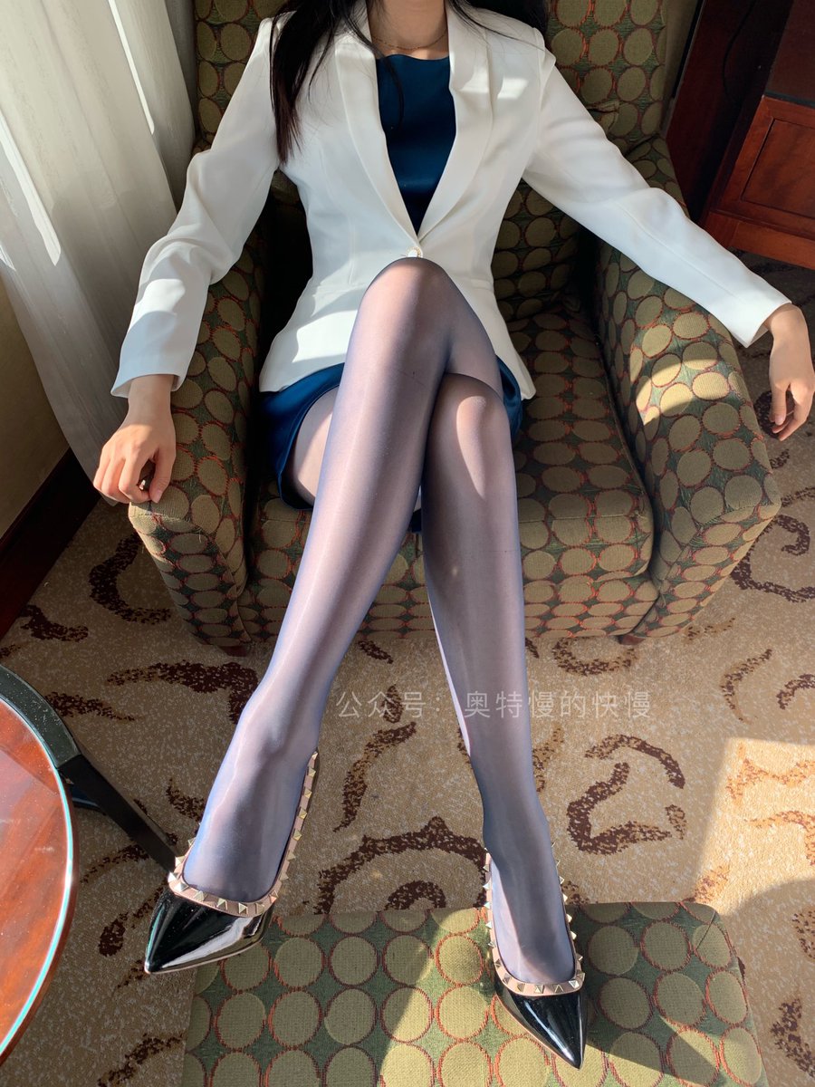 墨兰才是御姐色的扛把子

#tights #美腿 #丝袜 #美脚 #足控 @Lingerie_0 #绫天生丝滑 https://t.co/5ilGxuPJk0