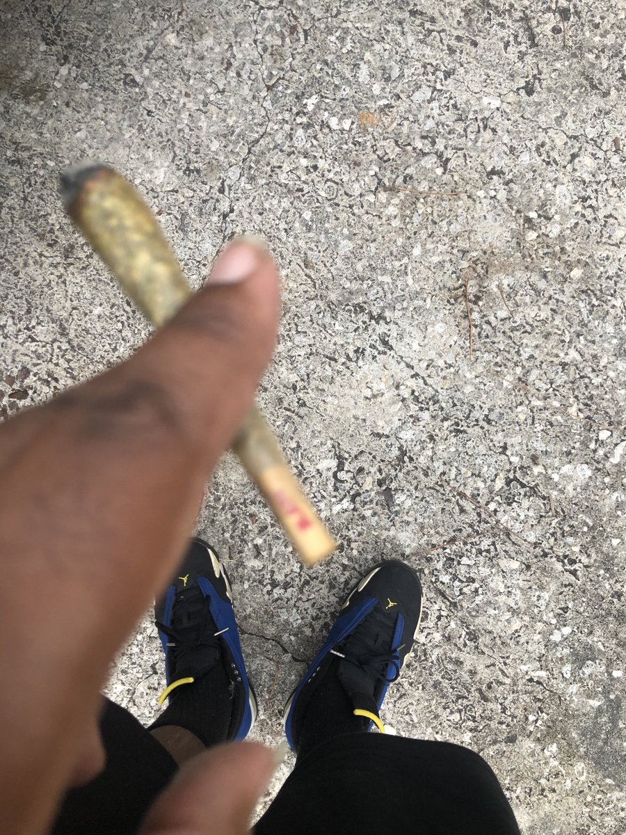 fuzzy__slipperz's tweet image. CDXX #CloudHopper ⁦@RAWLIFE247⁩