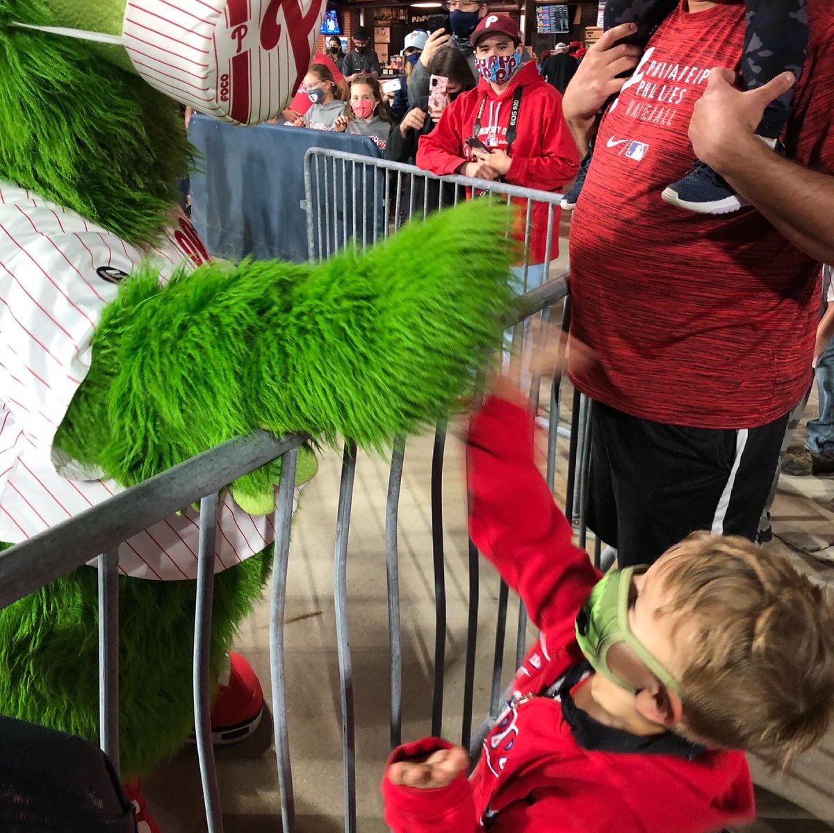 There is just something magical when the #philliephanatic gives your son a high five...I swear the smile still hasn’t left his face. @phillies @PhilliesCBP #ringthebell