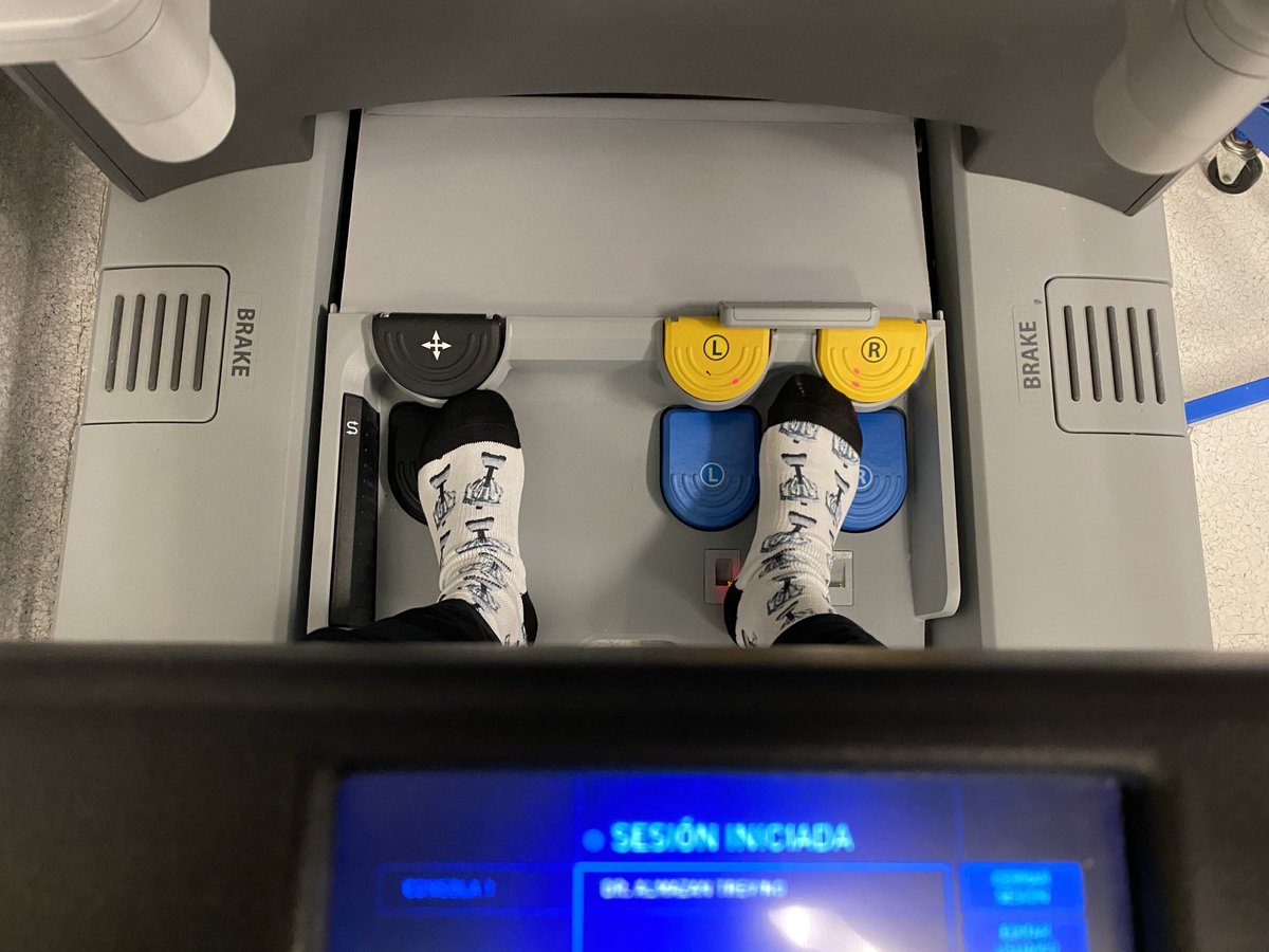 Los calcetines perfectos no exis...... 😍
#davincisocks #roboticsurgery #urologiarobotica #roboticurology #socks #roboticsocks