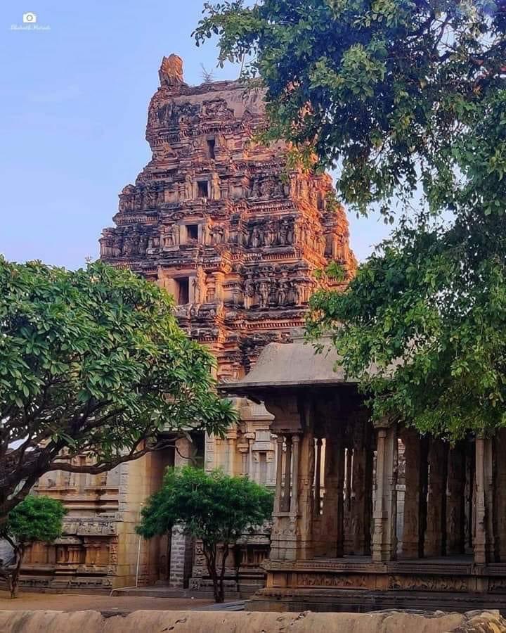  5. Right behind the temple is a cave temple dedicated to Lord Shiva.The Outer Walls has motifs of fish & marine creatures carved on it. A steep road leads to Malyavantha ShriRam Temple, one of the few Amazing Hampi temples which is active since its inception #IncredibleIndia