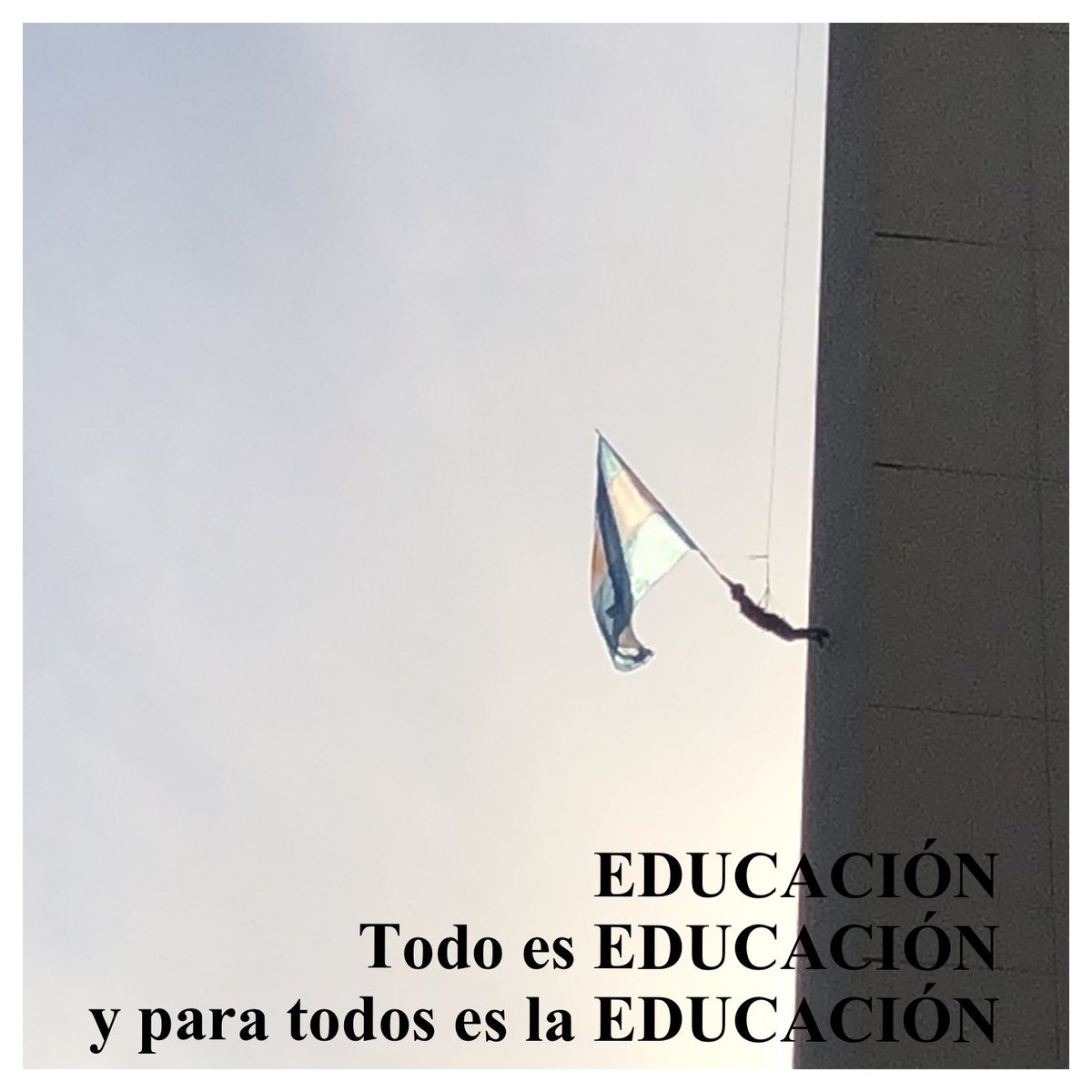 #Educación
#ClasesPresenciales 
#clasesenCaba 

El daño que están provocando es irreparable  en muchos sentidos... ético, pedagógico...
la educación se cuida, se garantiza ... 
Terrible los caprichos y mezquindades políticas... ¡cuánta triste y enojo!
