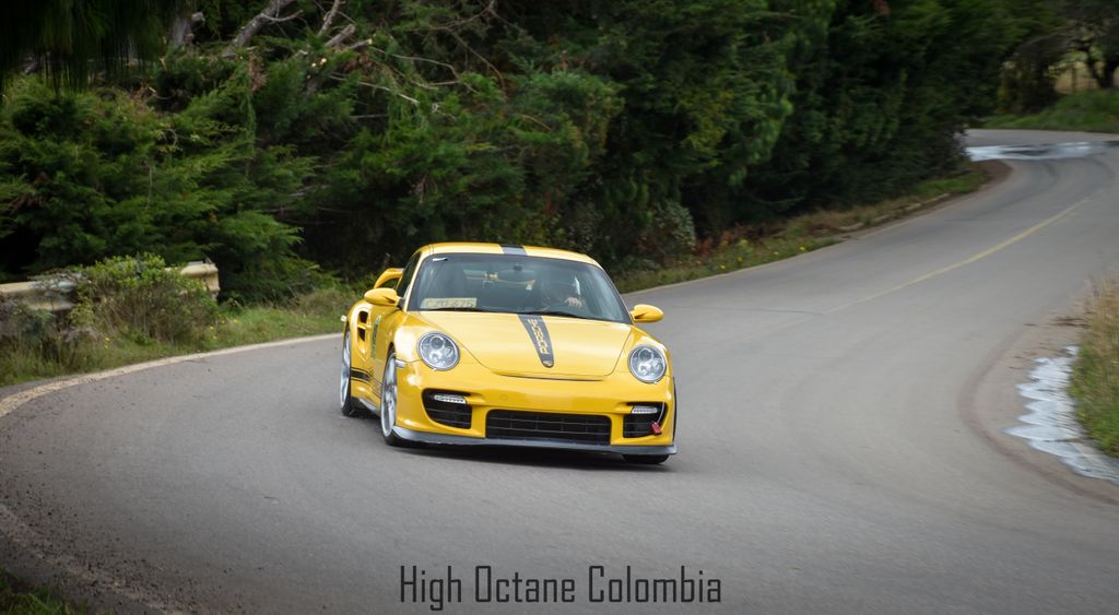HighOctaneCol's tweet photo. El Porsche GT2 se fabrico desde la generación 993 hasta la 997 y esta fue la primera unidad en llegar al país. En la generación 991 se fabrico directamente el GT2 RS. En Colombia solo existen dos unidades del GT2 997. Este 911 será un clásico muy valorado para coleccionistas. https://t.co/fnOgJaKG8l